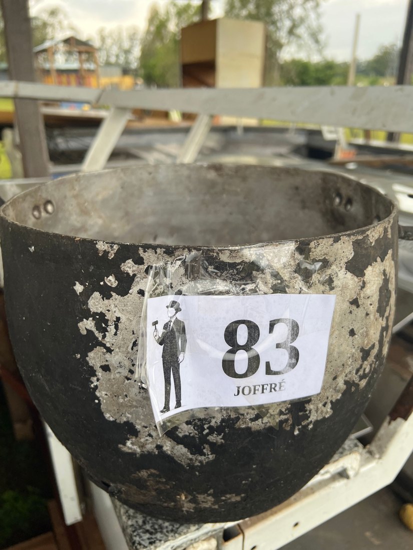 Lote 83: OLLA ALUMINIO 15 LITROS