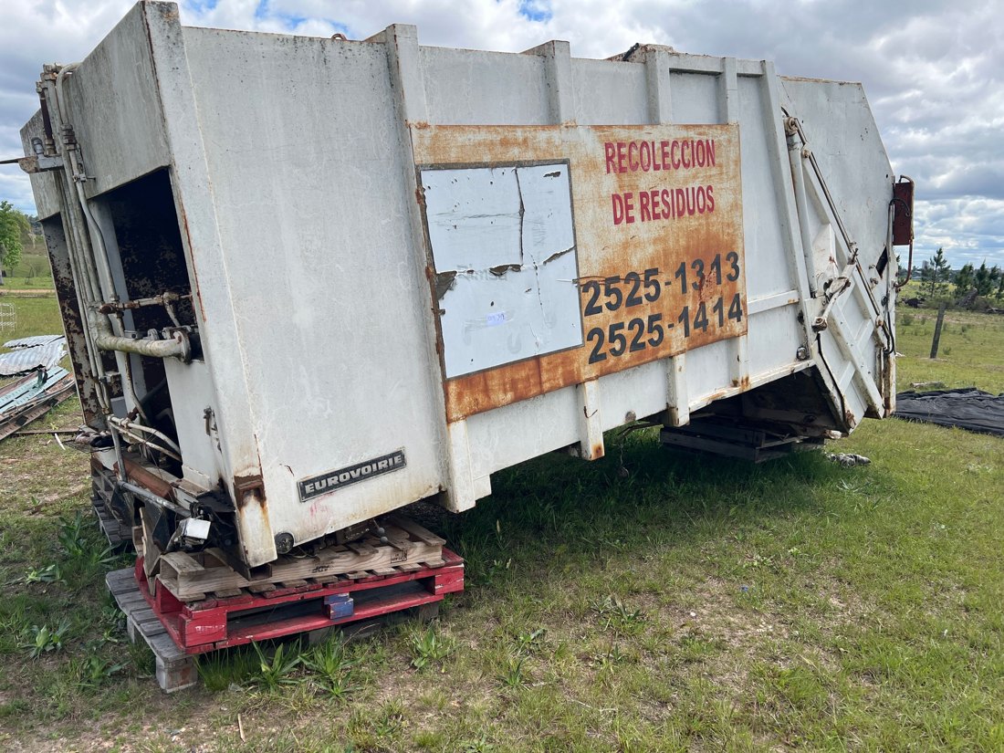 Lote 120: COMPACTADORA DE RESIDUOS PRONTA PARA COLOCAR EN CAMION Y SALIR TRABAJANDO